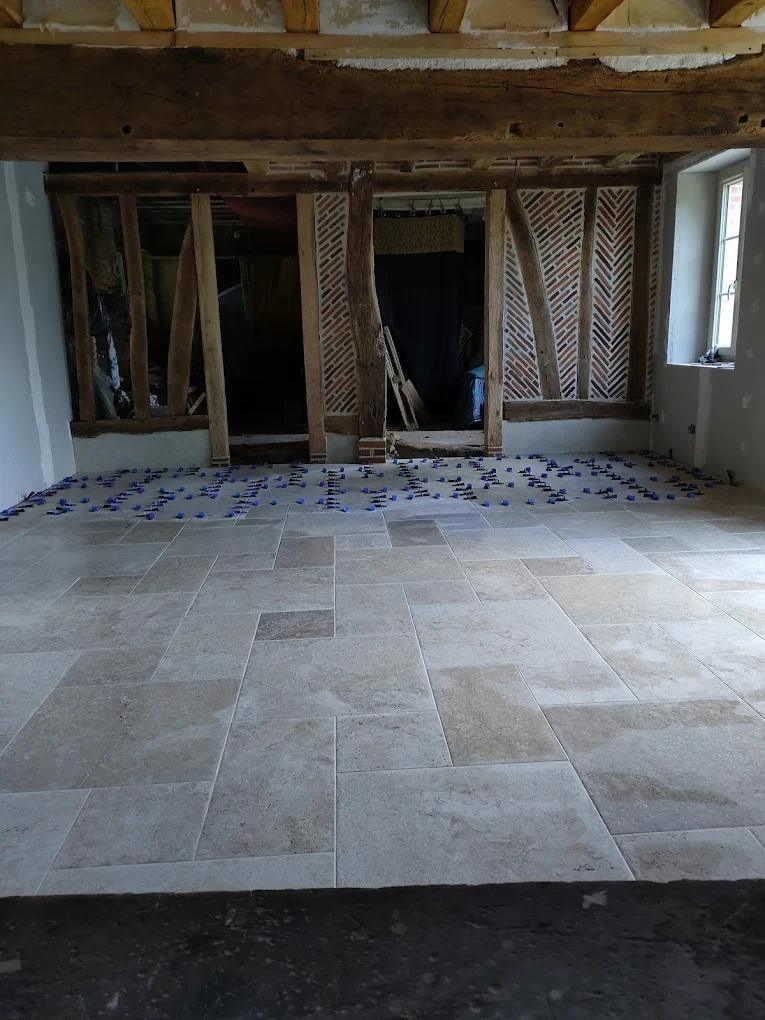 Carrelage grand format sur bâti ancien
